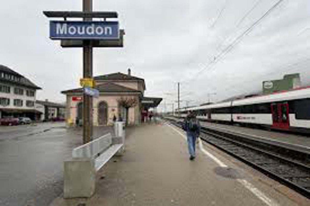 Maison Du Fey Hotel Moudon Buitenkant foto